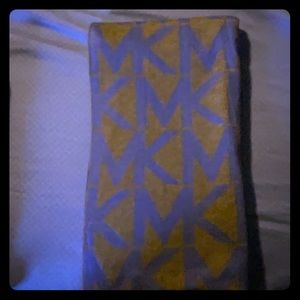 MK scarf